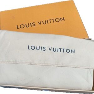 Louis Vuitton Zippy Wallet - Used